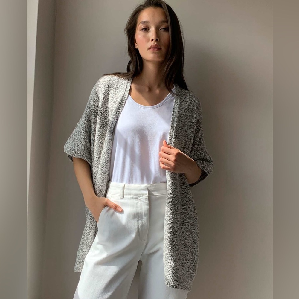 Community Iconic Sleeveless Cape Sweater – Heather Gray Cotton Blend | Size M/L
